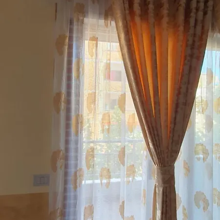 Luxury Apartament דירה *